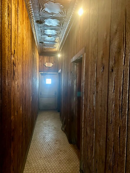 More Photos Of 204-208 Belleville Ave, Brewton Restaurant For Sale