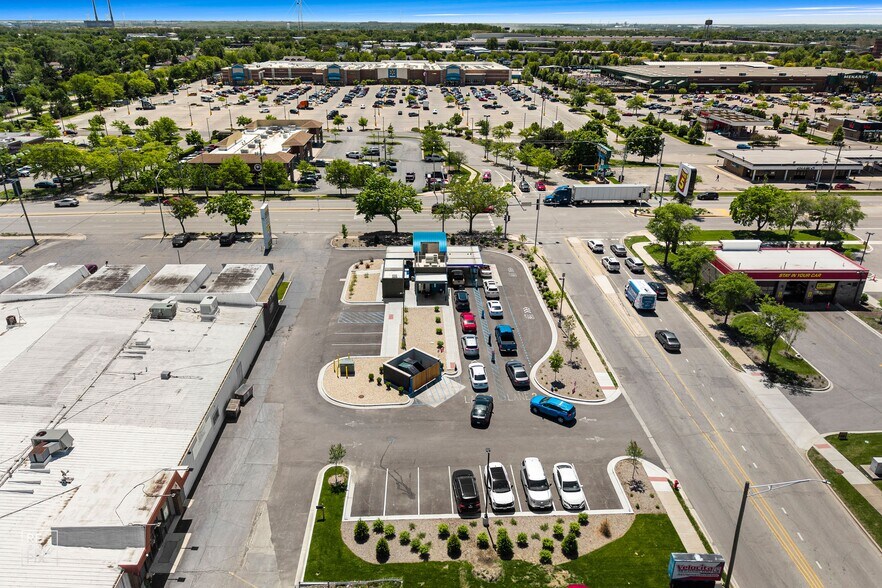 More Photos Of 2421 W Jefferson St, Joliet General Retail For Sale