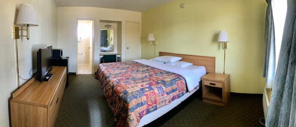 More Photos Of 1214 E Route 66 Blvd, Tucumcari Hotel For Sale