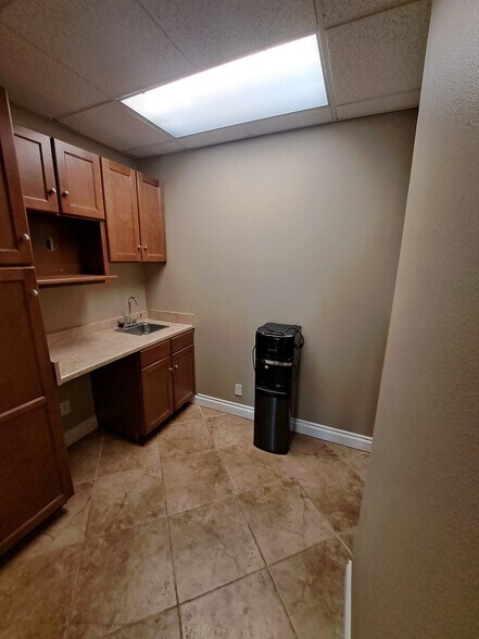 More Photos Of 2760 N Academy Blvd, Colorado Springs Loft Creative Space For Lease