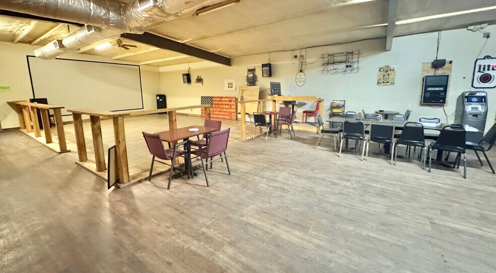 More Photos Of 74 Barn Swallow Rd, Idabel Restaurant For Sale