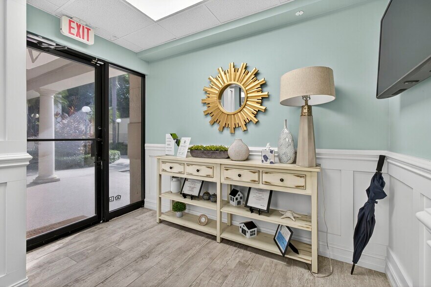 More Photos Of 685 Royal Palm Beach Blvd, Royal Palm Beach Medical For Sale