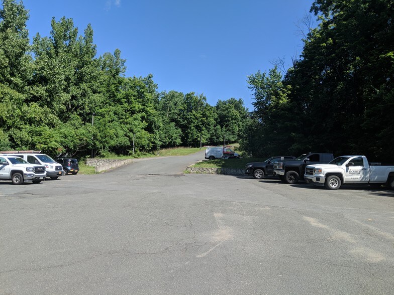 More Photos Of 630 7th Ave, Troy Warehouse For Sale