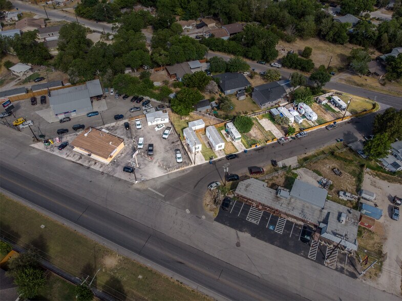 More Photos Of 5671 Randolph Blvd, San Antonio Freestanding For Sale