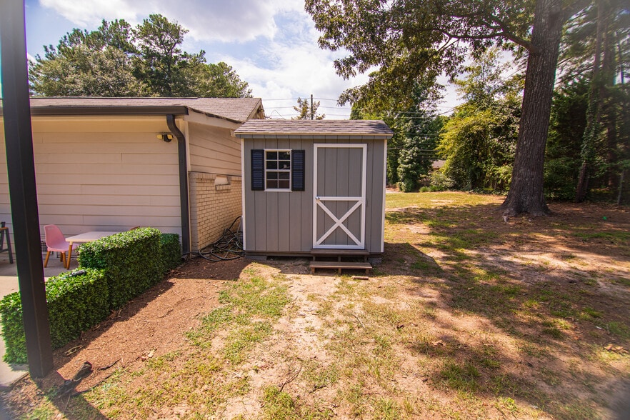 More Photos Of 1951 SE Old Concord Rd, Smyrna Office Residential For Sale