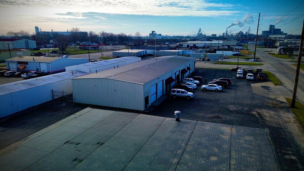 More Photos Of 1750 N 21st St, Decatur Industrial For Lease
