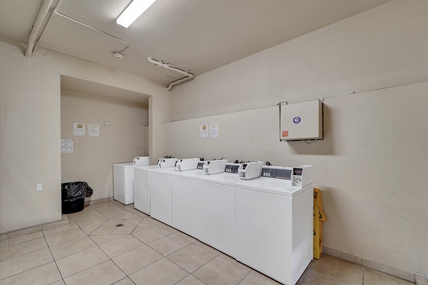 More Photos Of 2555-2567 Foothill Blvd, Oakland Apartments For Sale