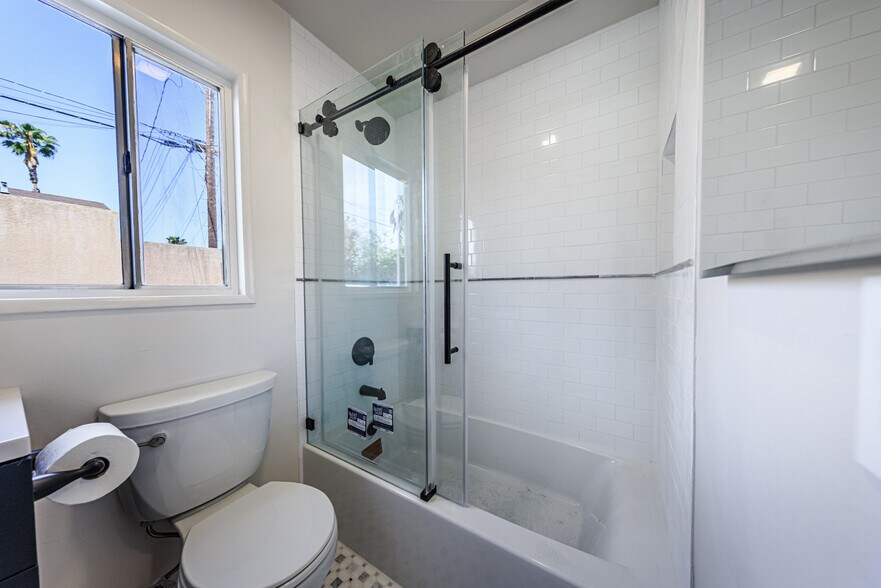 More Photos Of 5629 Cleon Ave, North Hollywood Multifamily For Sale