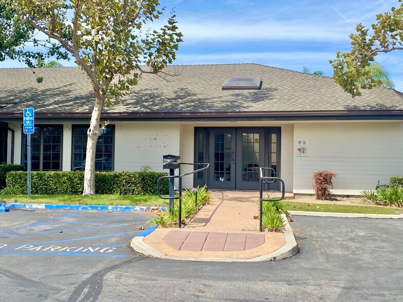 More Photos Of 3151 Airway Ave, Costa Mesa Medical For Lease