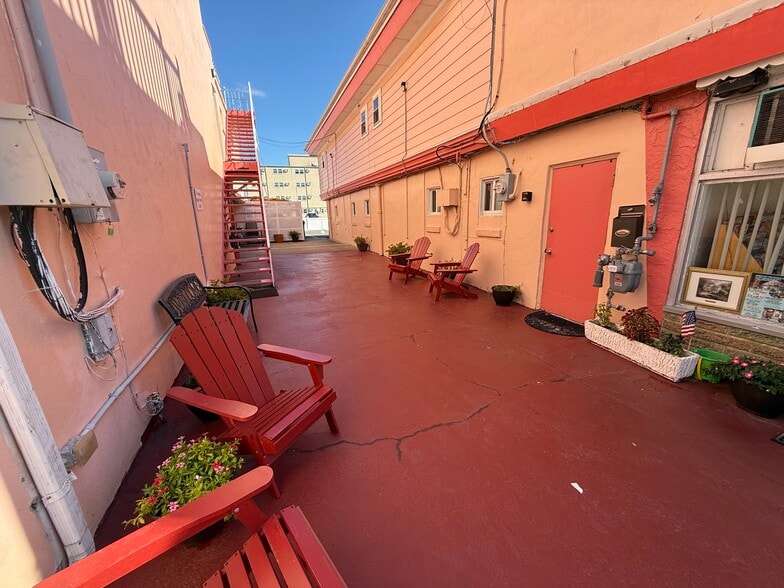 More Photos Of 4711 Atlantic Ave, Wildwood Hotel For Sale