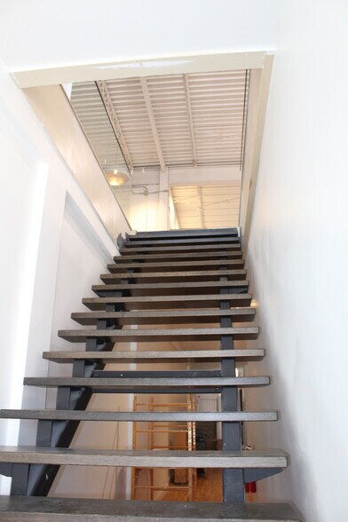 More Photos Of 117 W Main St, Coldwater Office For Lease