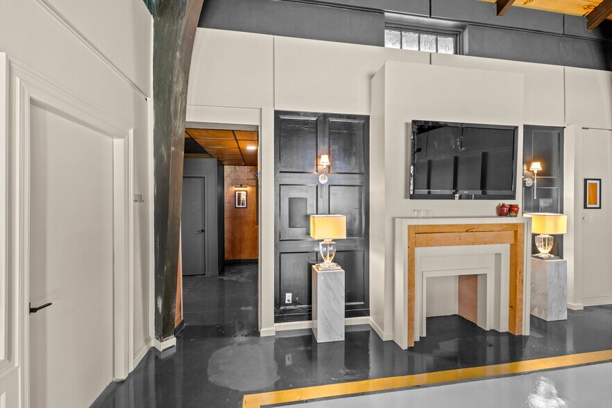 More Photos Of 325 Candler Rd, Atlanta Coworking Space