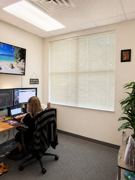 More Photos Of 6150 Diamond Centre Ct, Fort Myers Medical For Sale
