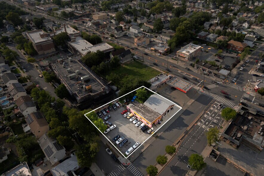 More Photos Of 930 Richmond Ave, Staten Island Auto Repair For Sale