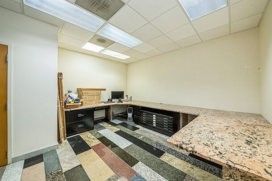 More Photos Of 598 Mitchell Rd, Glendale Heights Warehouse For Sale