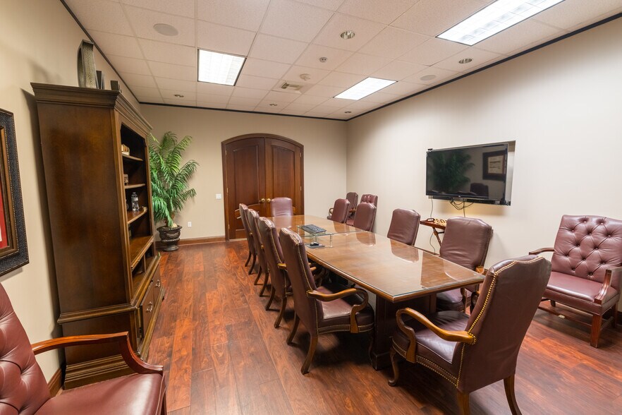 Primary Photo Of 2610 W Sam Houston Pky S, Houston Office For Lease