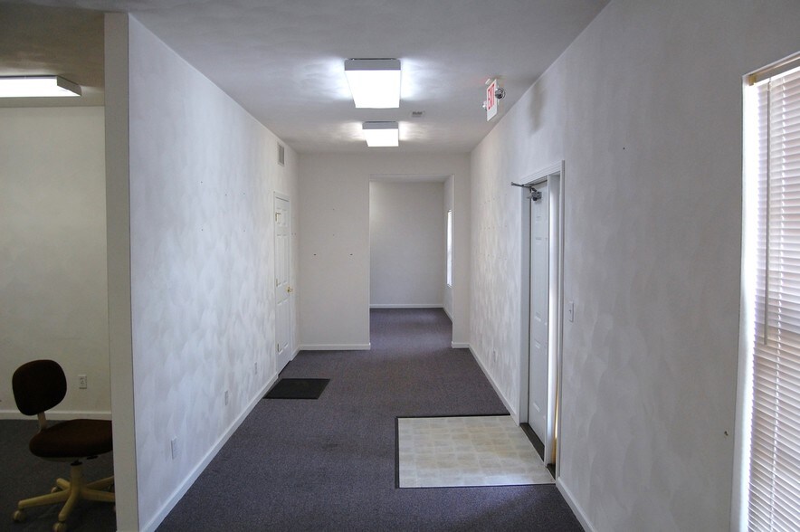 More Photos Of 144 Lincoln Place Ct, Belleville Medical For Sale