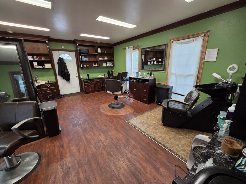 More Photos Of 5511 Monroe Rd, Charlotte Office For Sale