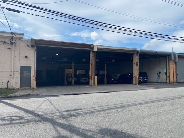 More Photos Of 167 Clifton Blvd, Clifton Warehouse For Lease