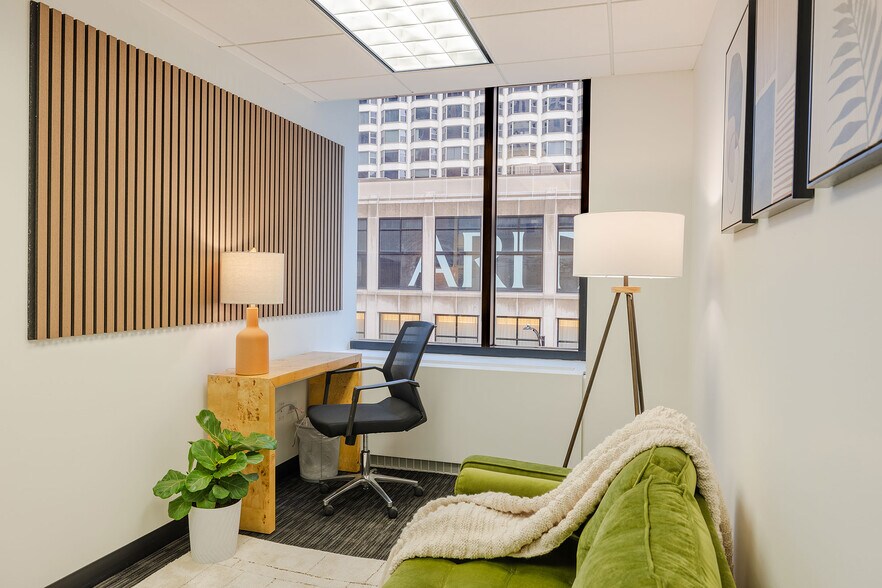 More Photos Of 605 N Michigan Ave, Chicago Coworking Space