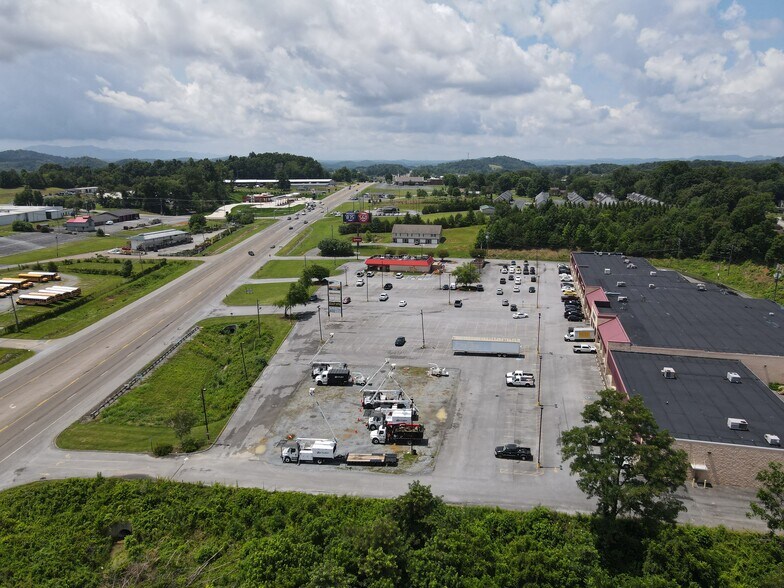 More Photos Of 5674 Highway 11 E, Piney Flats Unknown For Lease