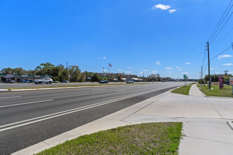 More Photos Of 940 N Suncoast Blvd, Crystal River General Retail For Sale