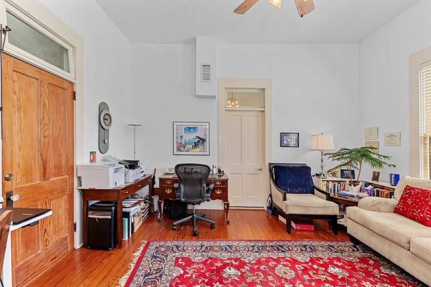 More Photos Of 903 Forest St, Georgetown Office For Sale
