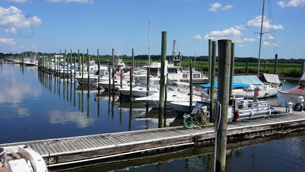 More Photos Of 8000 Gondek Drive, Parlin Marina For Sale