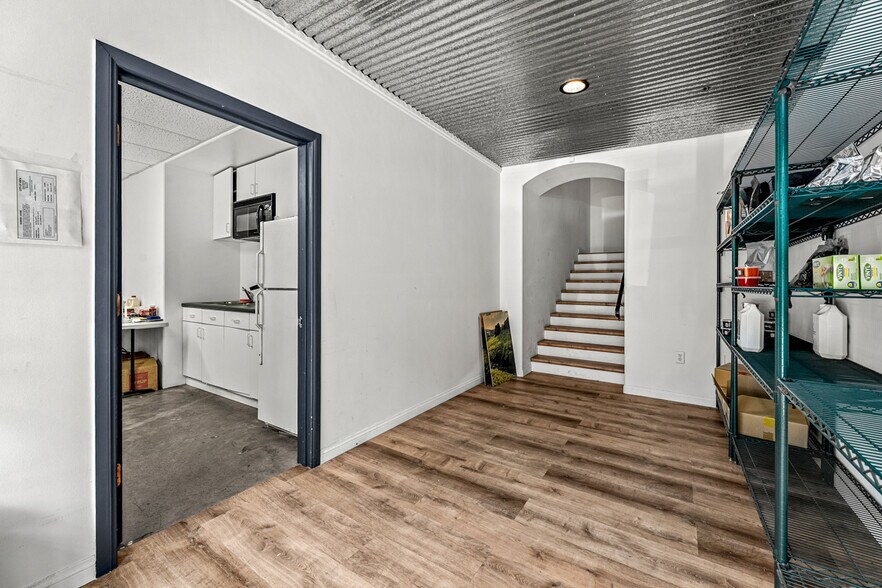 More Photos Of 2575 Fortune Way, Vista Warehouse For Lease