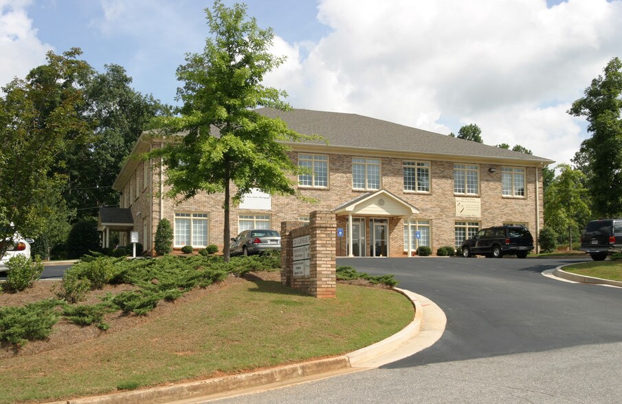 More Photos Of 120 Carnegie Pl, Fayetteville Office For Lease