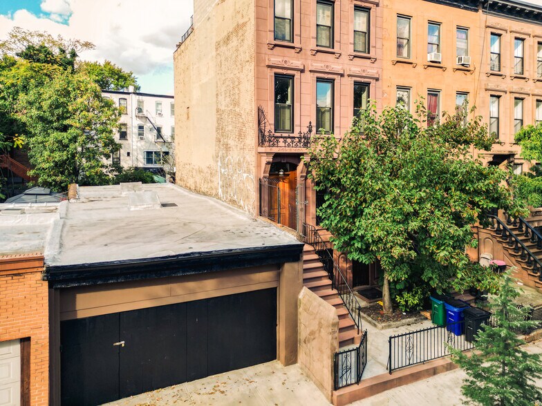 More Photos Of 513 Hancock St, Brooklyn Industrial For Lease
