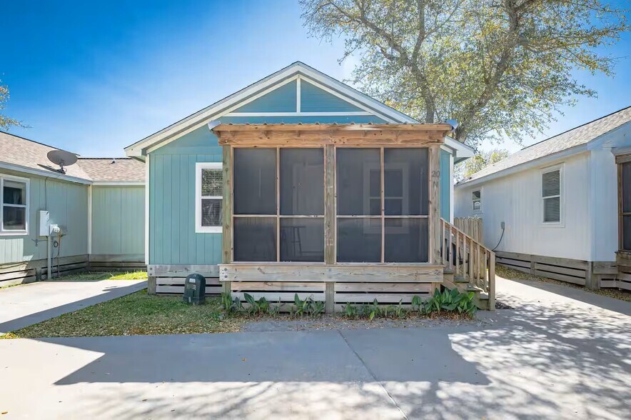 More Photos Of 5481 Highway 35 N, Rockport Specialty For Sale