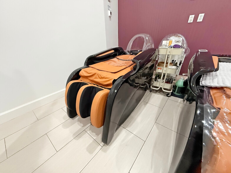 More Photos Of 13044 Grant Rd, Cypress General Retail For Sale