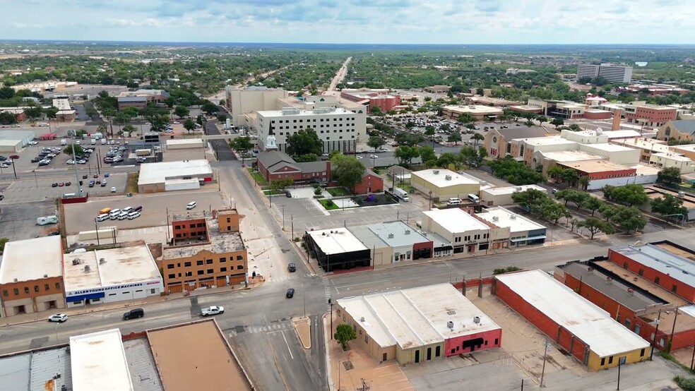 Primary Photo Of 38 N Chadbourne St, San Angelo Bar For Sale