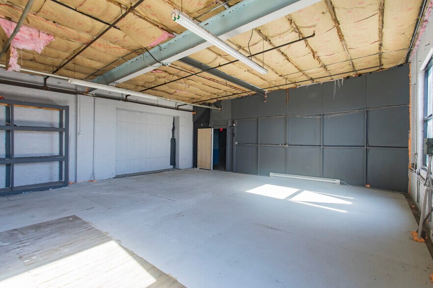 More Photos Of 3130 Belgrade St, Philadelphia Warehouse For Lease