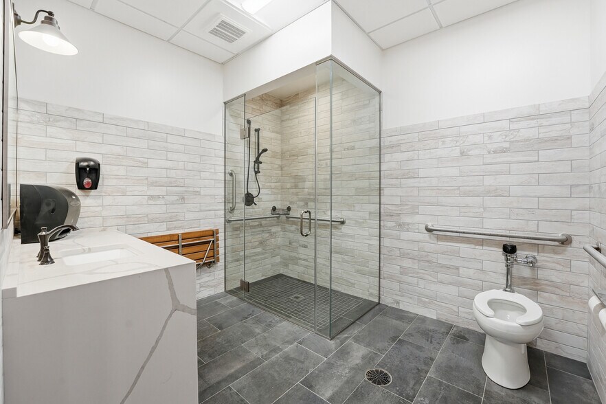 More Photos Of 2873 W Hardies Rd, Gibsonia Office For Lease