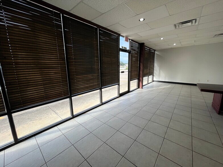 More Photos Of 2810 Louetta Rd, Spring Unknown For Lease