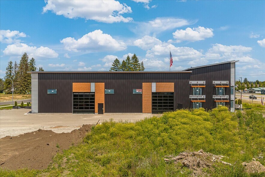 More Photos Of 9878 Kirkpatrick st, Hayden Office For Sale