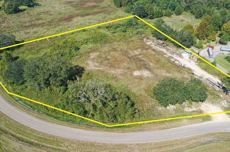 More Photos Of Service Rd @ LA-3158, Hammond Land For Sale