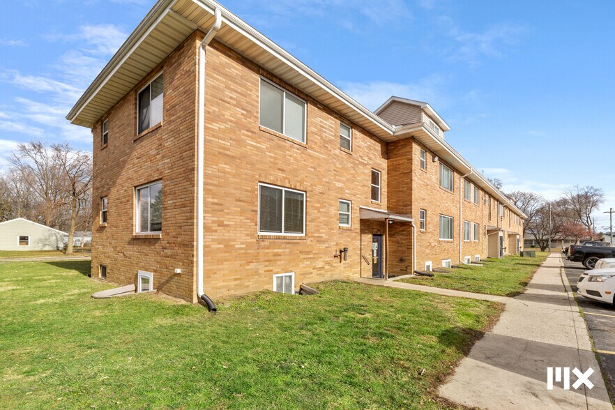 More Photos Of 1731-1733 Oak St, Niles Apartments For Sale