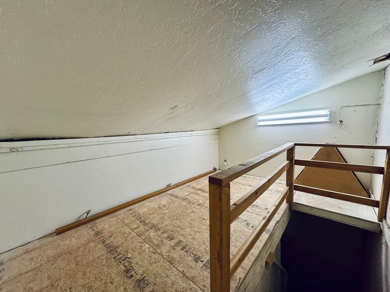 More Photos Of 2976 W Center St, Anderson Medical For Sale