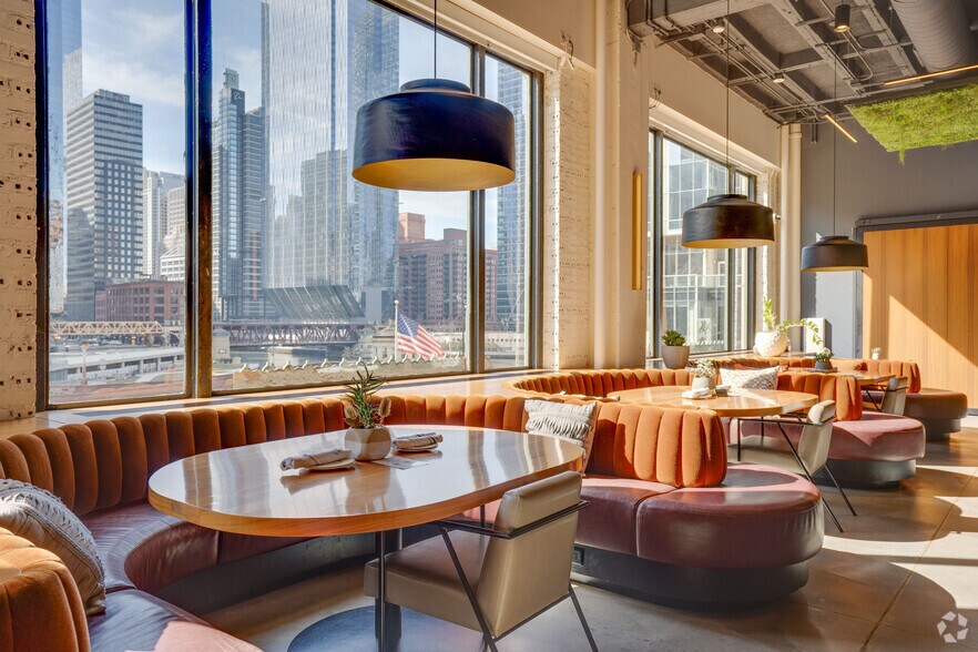 More Photos Of 222 Merchandise Mart Plz, Chicago Office For Lease