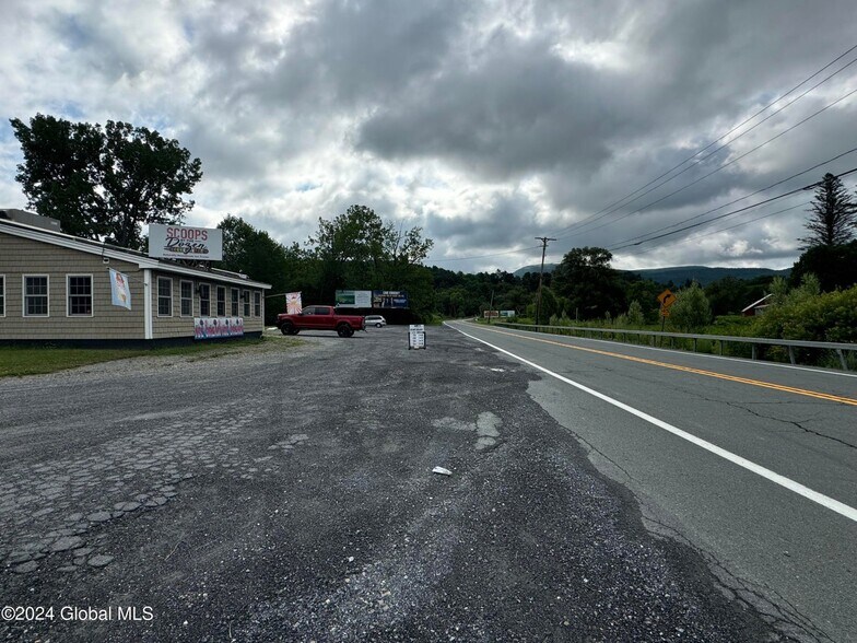 More Photos Of 5527-5531 Rte 7, Hoosick Falls General Retail For Sale