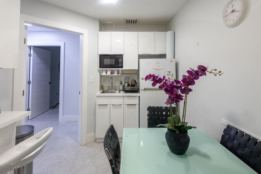 More Photos Of 9851 NW 58th St, Miami Flex For Sale