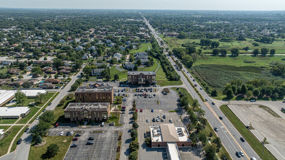 More Photos Of 16325 S Harlem Ave, Tinley Park Unknown For Lease