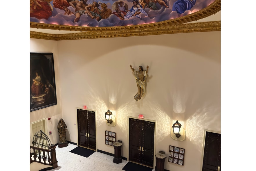 More Photos Of 9101 Airline Dr, Houston Religious Facility For Sale