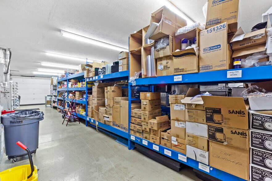 More Photos Of 1542 E Greyhound Pass, Carmel Medical For Lease