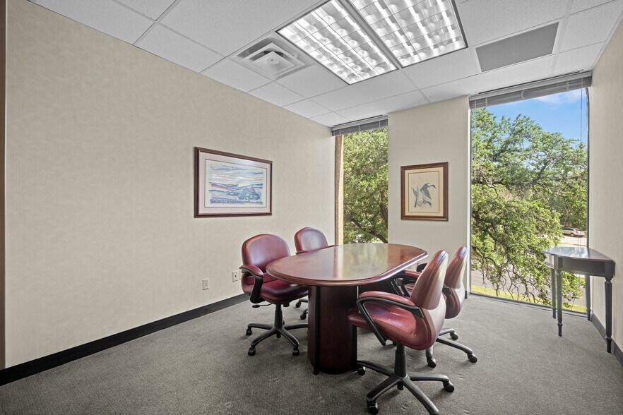More Photos Of 1411 West Ave, Austin Office For Sale