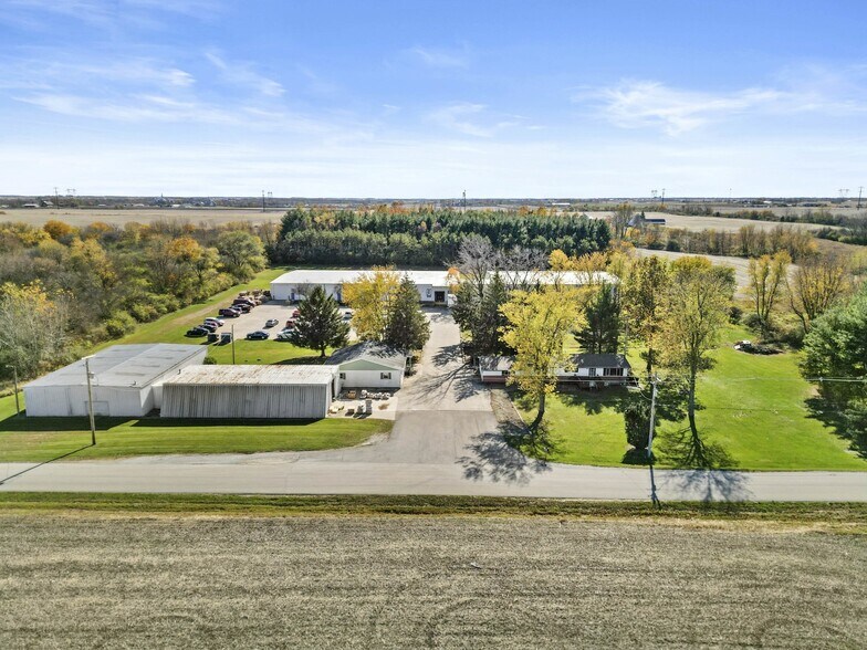 More Photos Of 311 E Corning Rd, Beecher Warehouse For Lease