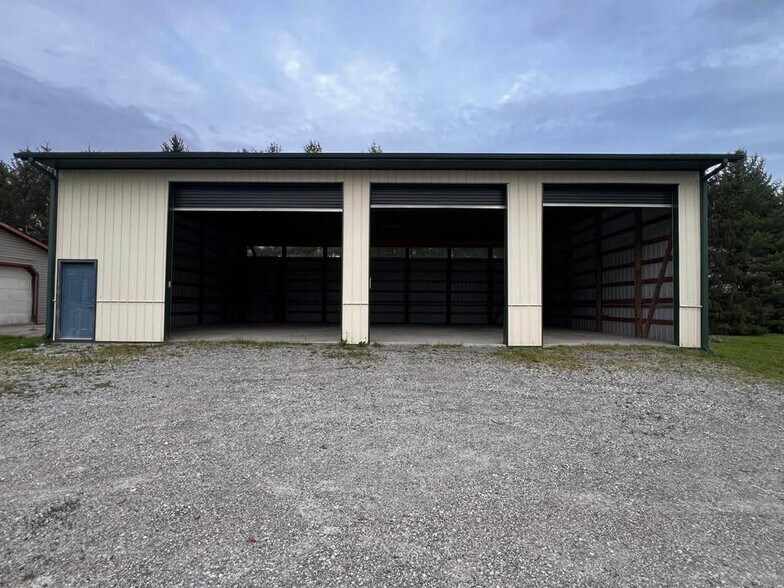 More Photos Of Hills Miller Rd, Delaware Flex For Lease